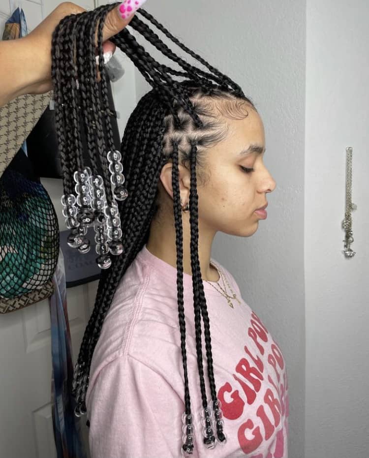 Mid-Back Knotless Braids With Clear Beads Mid-Back Knotless Braids With Clear Beads — Simple Knotless Braids