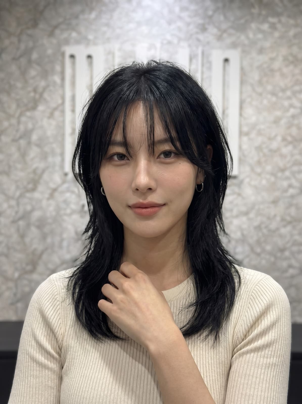 Shoulder Length Shag With Blunt Bangs Shoulder Length Shag With Blunt Bangs — Simple Korean Hair
