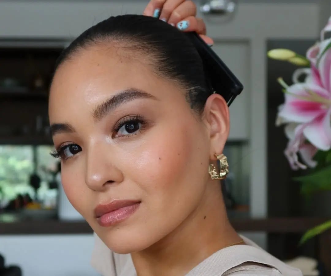 Sleek High Bun With Face Wisps, Close-Up Take Sleek High Bun With Face Wisps, Close-Up Take — Simple Latina Hairstyles