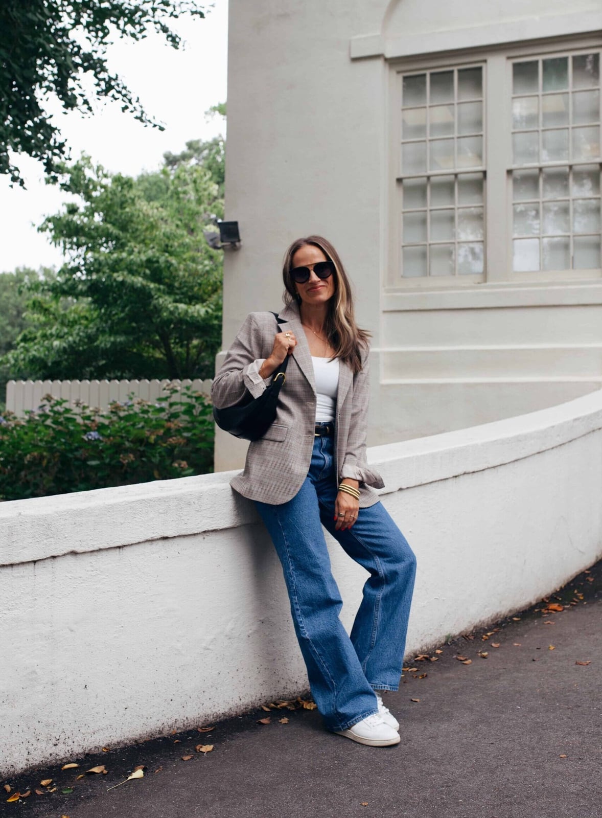 Plaid blazer over tank top and wide leg jeans with sneakers — Simple Layered Ideas