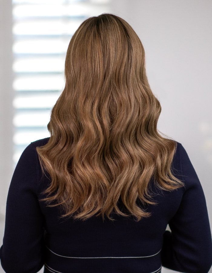 Mid-Back Layers With Wavy Blowout — Simple Layers Wig