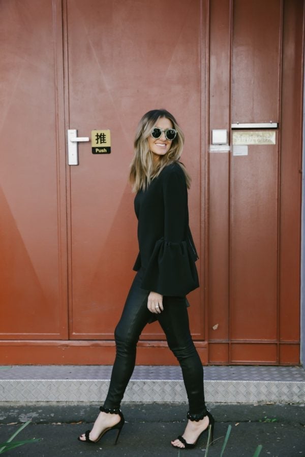 Black Leather Pants With Bell Sleeve Top Black Leather Pants With Bell Sleeve Top — Simple Leather Pants Outfits