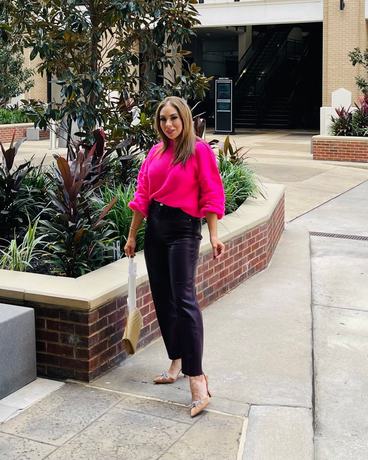 Dark Brown Leather Trousers With Hot Pink Sweater Dark Brown Leather Trousers With Hot Pink Sweater — Simple Leather Pants Outfits