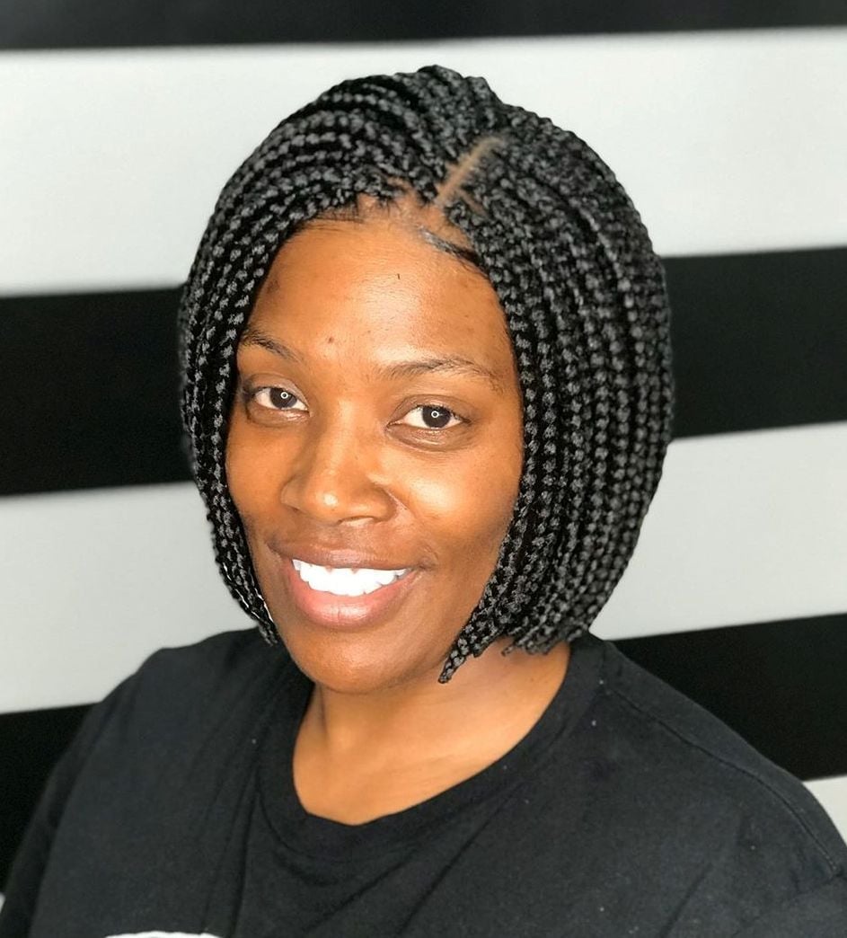 Sharp Chin Length Black Box Braids, Straight Sharp Chin Length Black Box Braids, Straight — Simple Length Braids