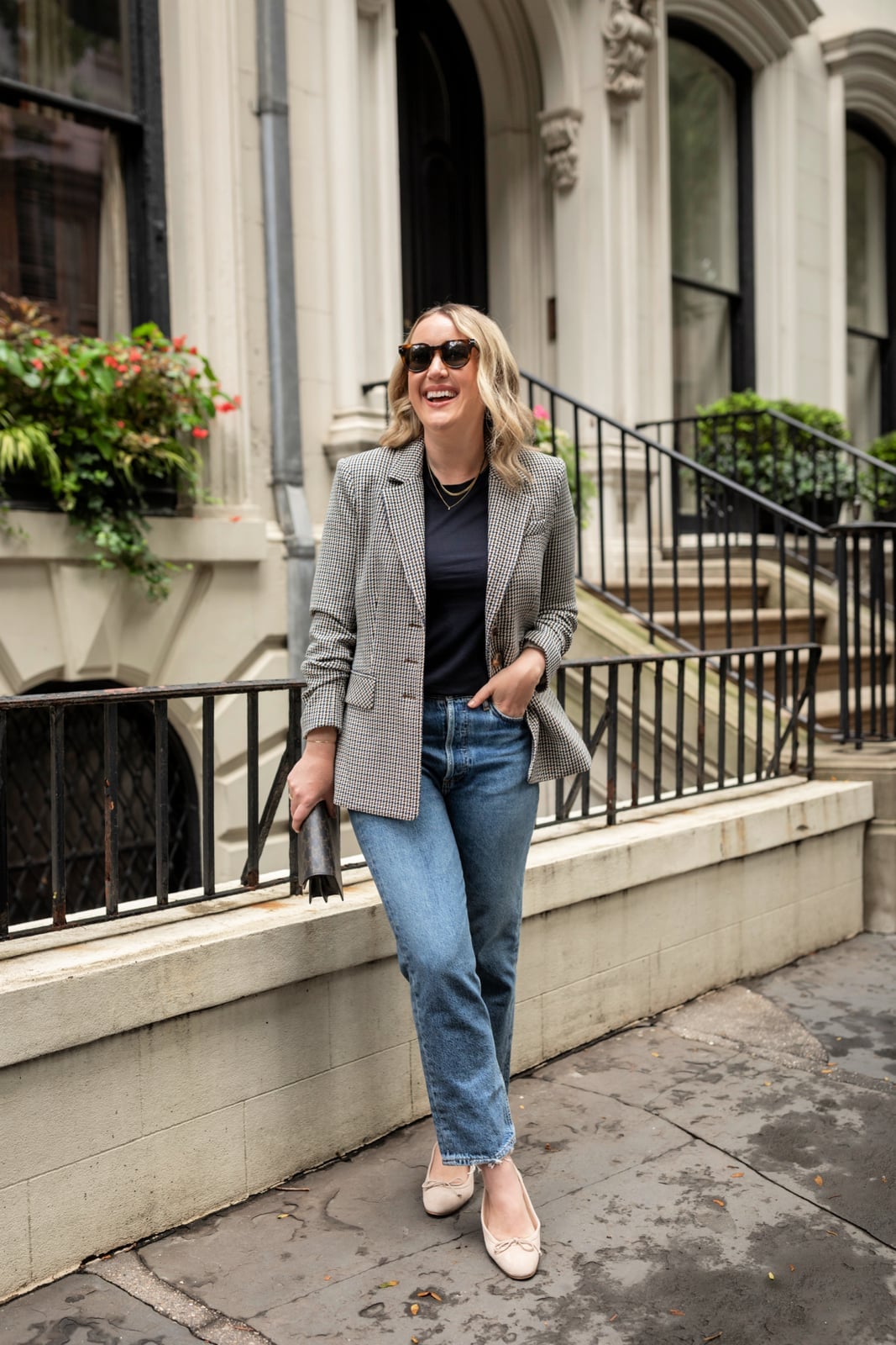 Light Blue Straight Leg Jeans With Houndstooth Blazer, Close-Up Take — Simple Light Blue Jeans Outfits
