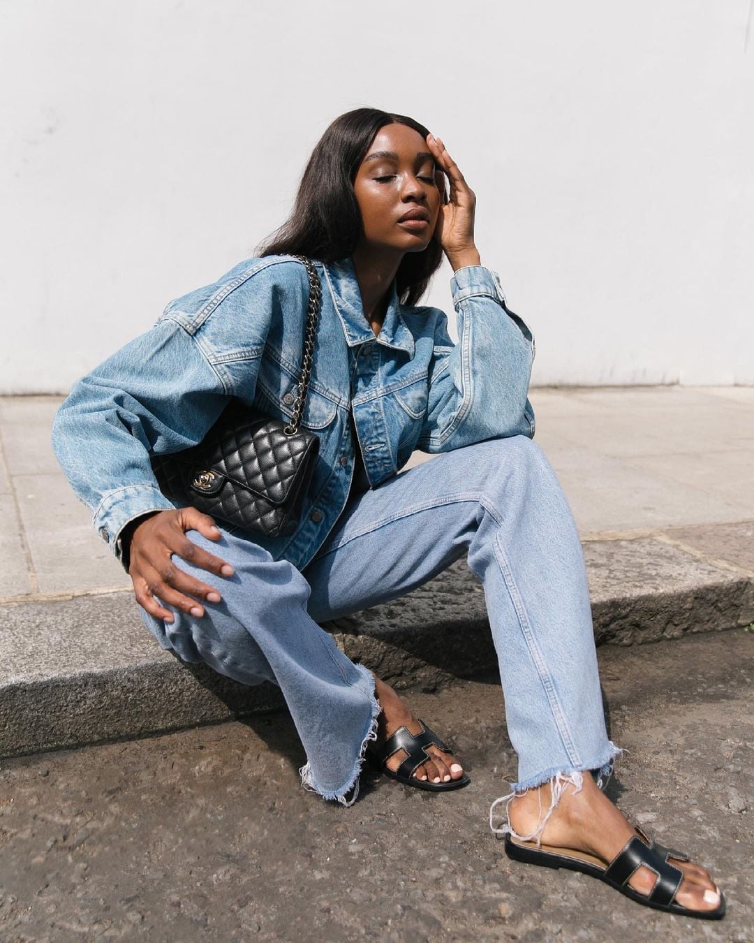 Baggy Light Blue Jeans With Oversized Denim Jacket — Simple Light Blue Jeans Outfits