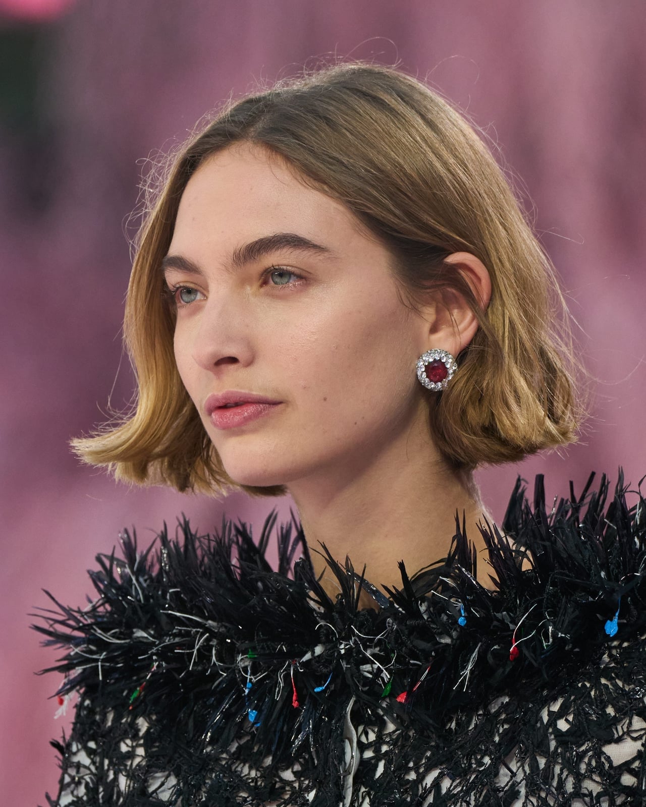 Sleek Chin Bob With Subtle Waves And Ash Blonde Sleek Chin Bob With Subtle Waves And Ash Blonde — Simple Long Bob