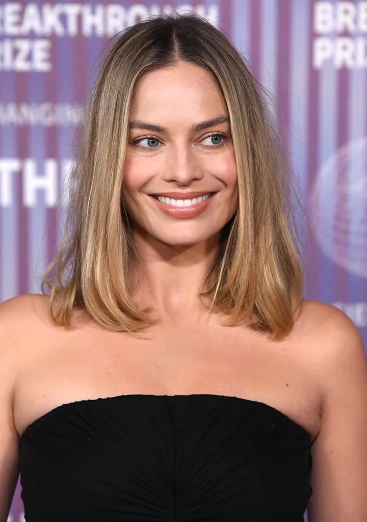 Blonde Balayage Lob With Air-Dried Waves — Simple Long Bob Hairstyles