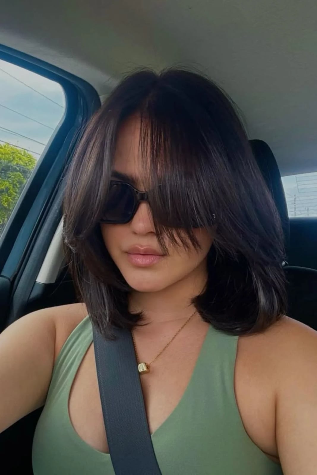 Voluminous Chin Length Dark Brown Bob — Simple Medium Bob