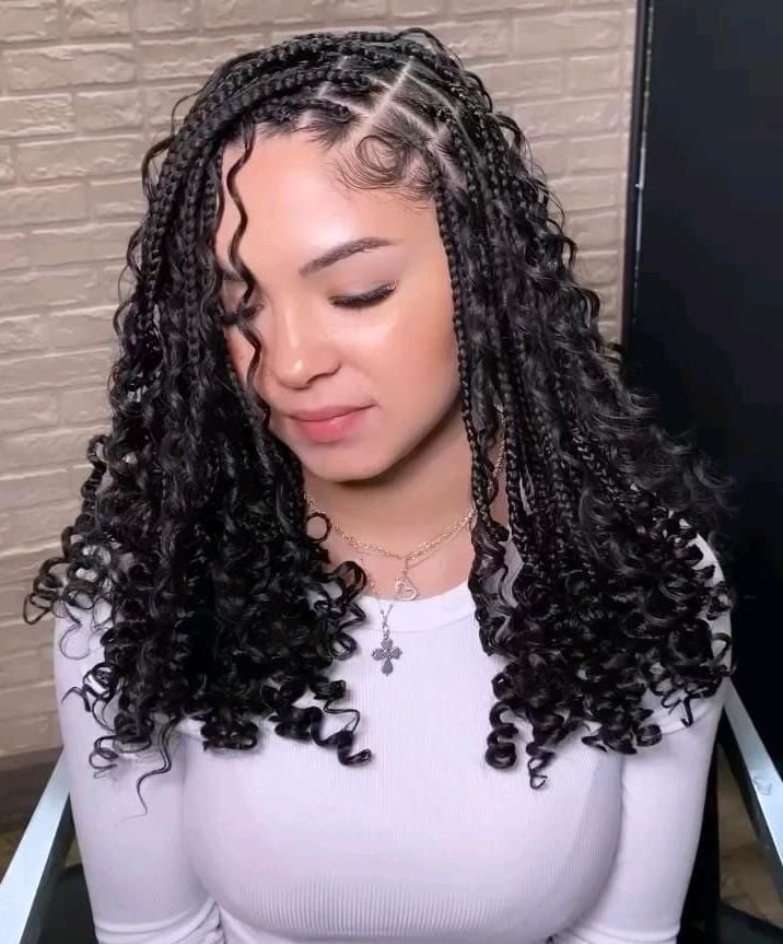 Mid-Back Box Braids With Side Part and Curls — Simple Medium Braids
