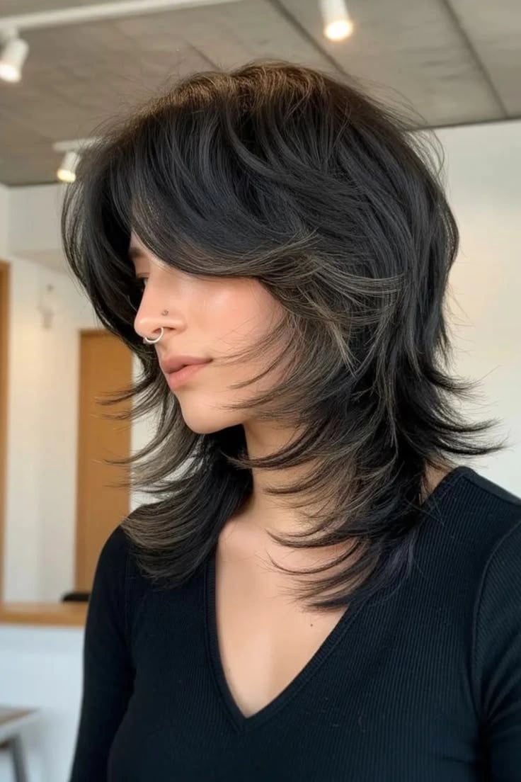 Collarbone Shag With Piecey Layers Collarbone Shag With Piecey Layers — Simple Mid Length Hair