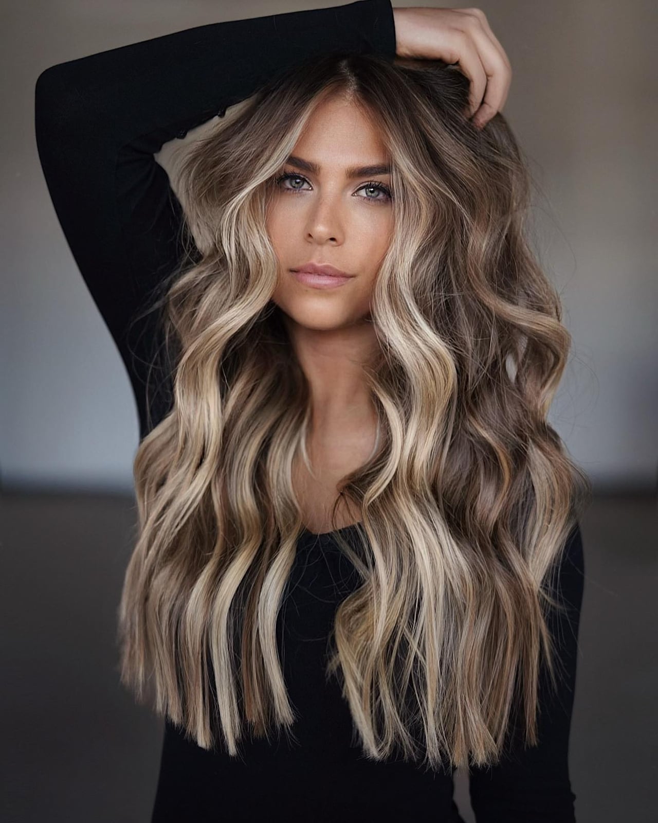 Casual everyday style with a black long-sleeved top and money pieces — Simple Money Piece