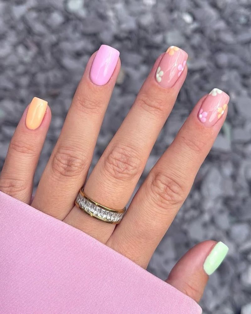 Pastel Floral Short Square Nails — Simple Nail Art