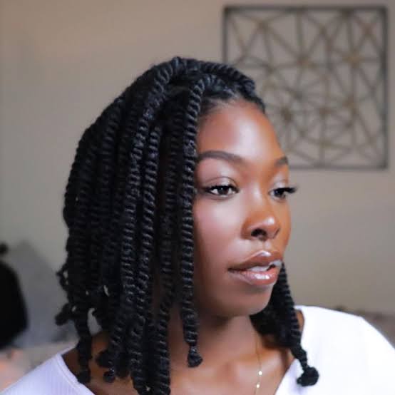 Collarbone Loose Twists — Simple Natural Twists