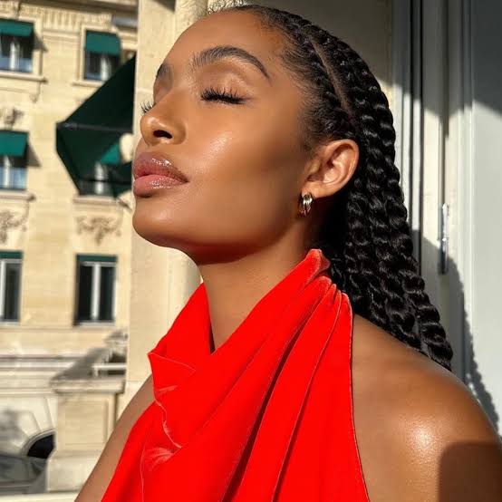 Glossy Mid-Back Wavy Twists — Simple Natural Twists