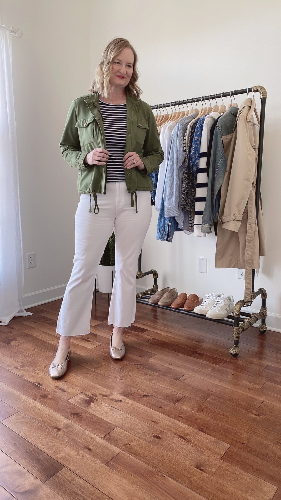 Casual outfit with metallic pointed flats — Simple Outfits with Flats