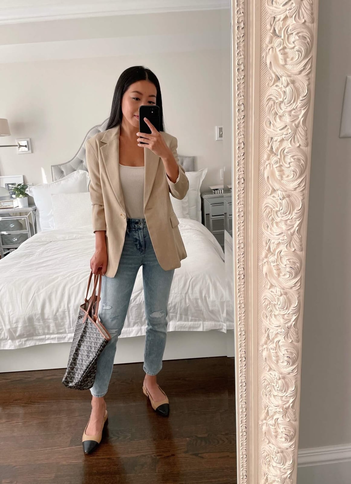 Chic casual work look with two-tone flats — Simple Outfits with Flats