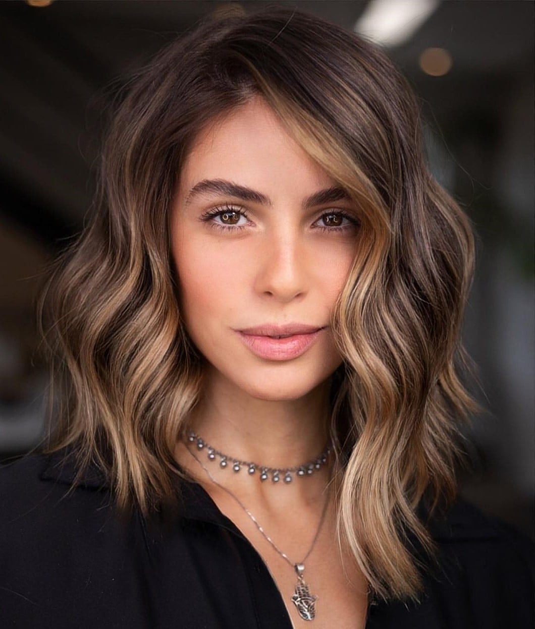 Collarbone Layers With Blonde Highlights — Simple Oval Face Haircuts