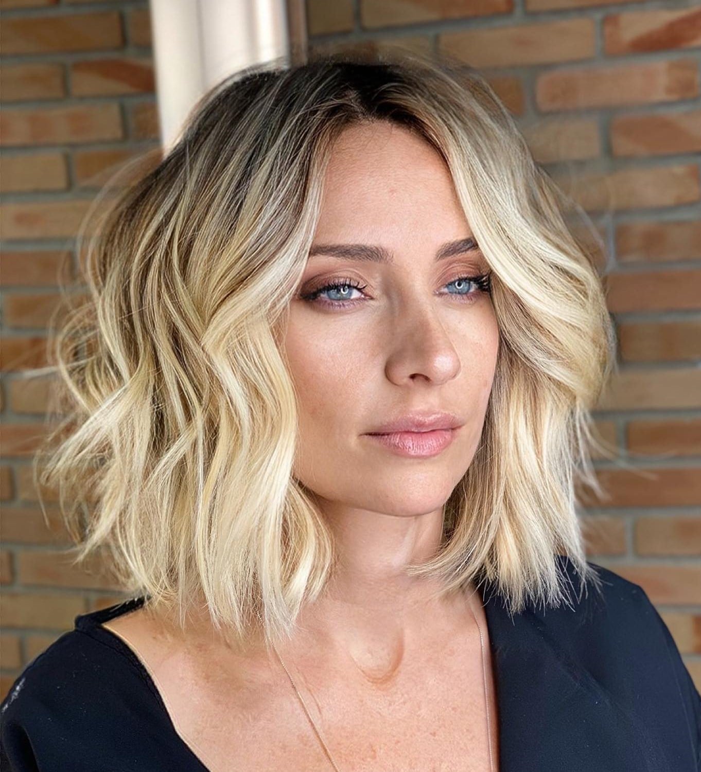 Collarbone Bob With Blonde Balayage — Simple Oval Face Haircuts