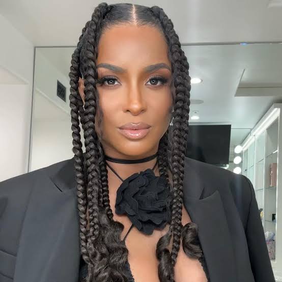 Collarbone Length Thick Dark Brown Box Braids — Simple Parts Braids