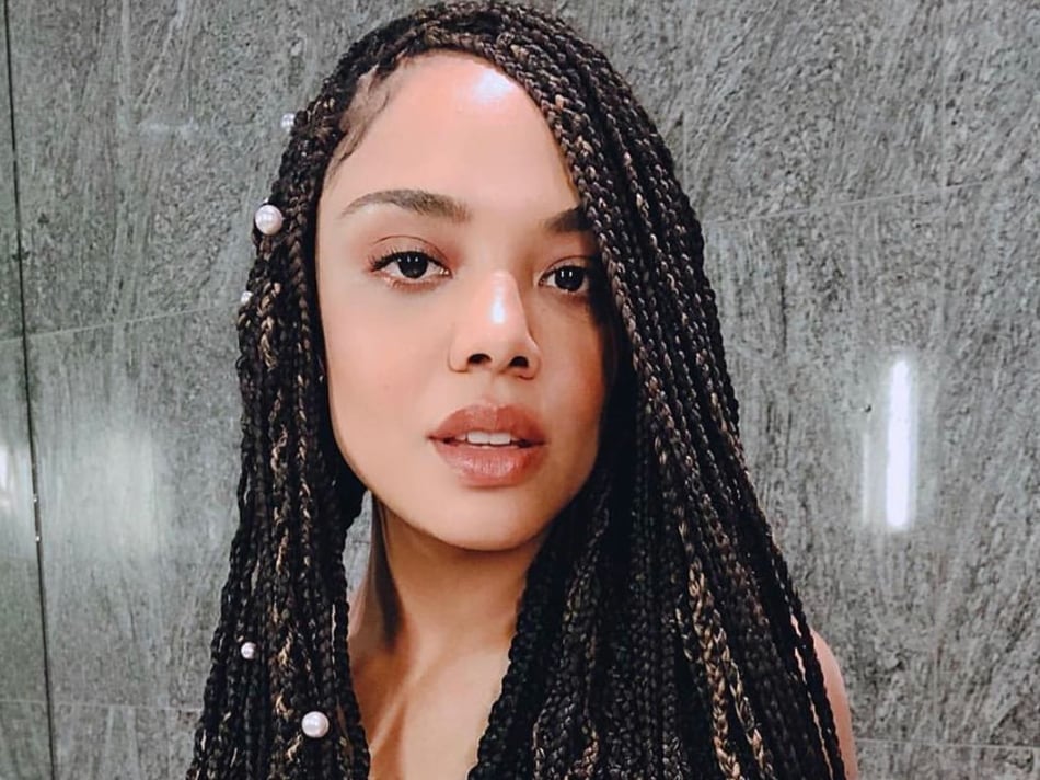 Mid-Back Box Braids With Subtle Blonde Highlights and Pearls — Simple Peekaboo Braids