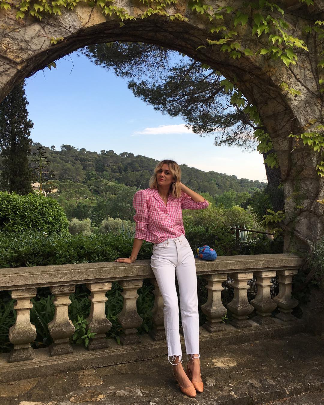 Gingham Blouse and White Straight Leg Jeans — Simple Photoshoot Outfits