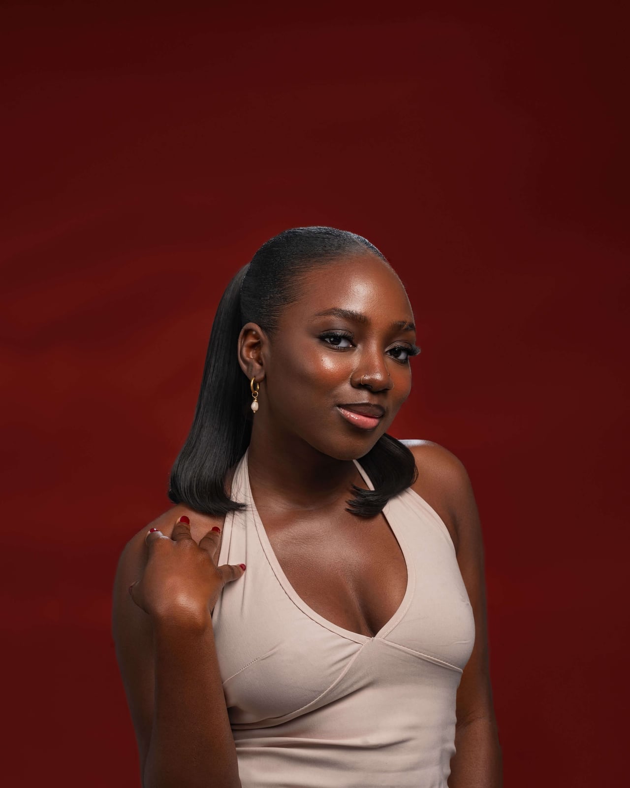 Collarbone Ponytail With Face-Framing Swoop — Simple Ponytail with Swoop