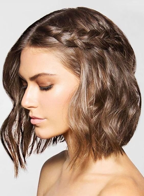 Medium Brown Chin Wavy Bob With Braid — Simple Professional Hairstyles
