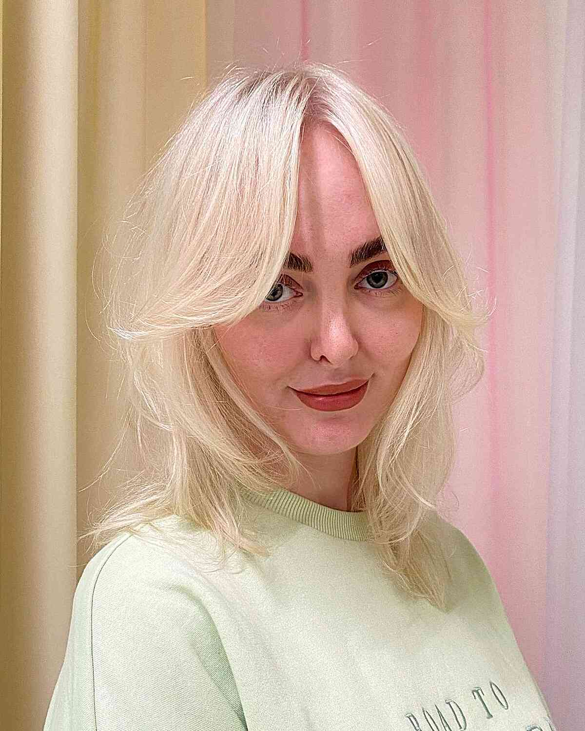 Collarbone Layered Lob With Root Shadow Collarbone Layered Lob With Root Shadow — Simple Rachel Haircuts