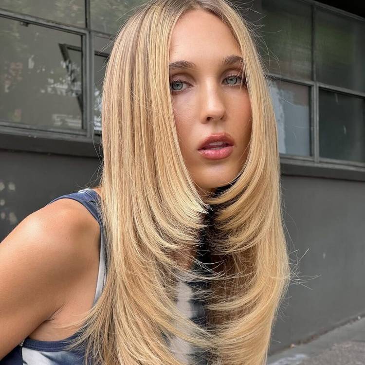 Collarbone Length Blowout With Face Framing Collarbone Length Blowout With Face Framing — Simple Rachel Haircuts