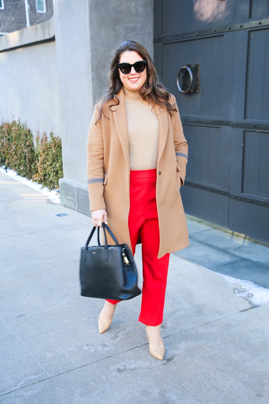 Red Trousers with Turtleneck and Wool Coat Red Trousers with Turtleneck and Wool Coat — Simple Red Pants Outfits