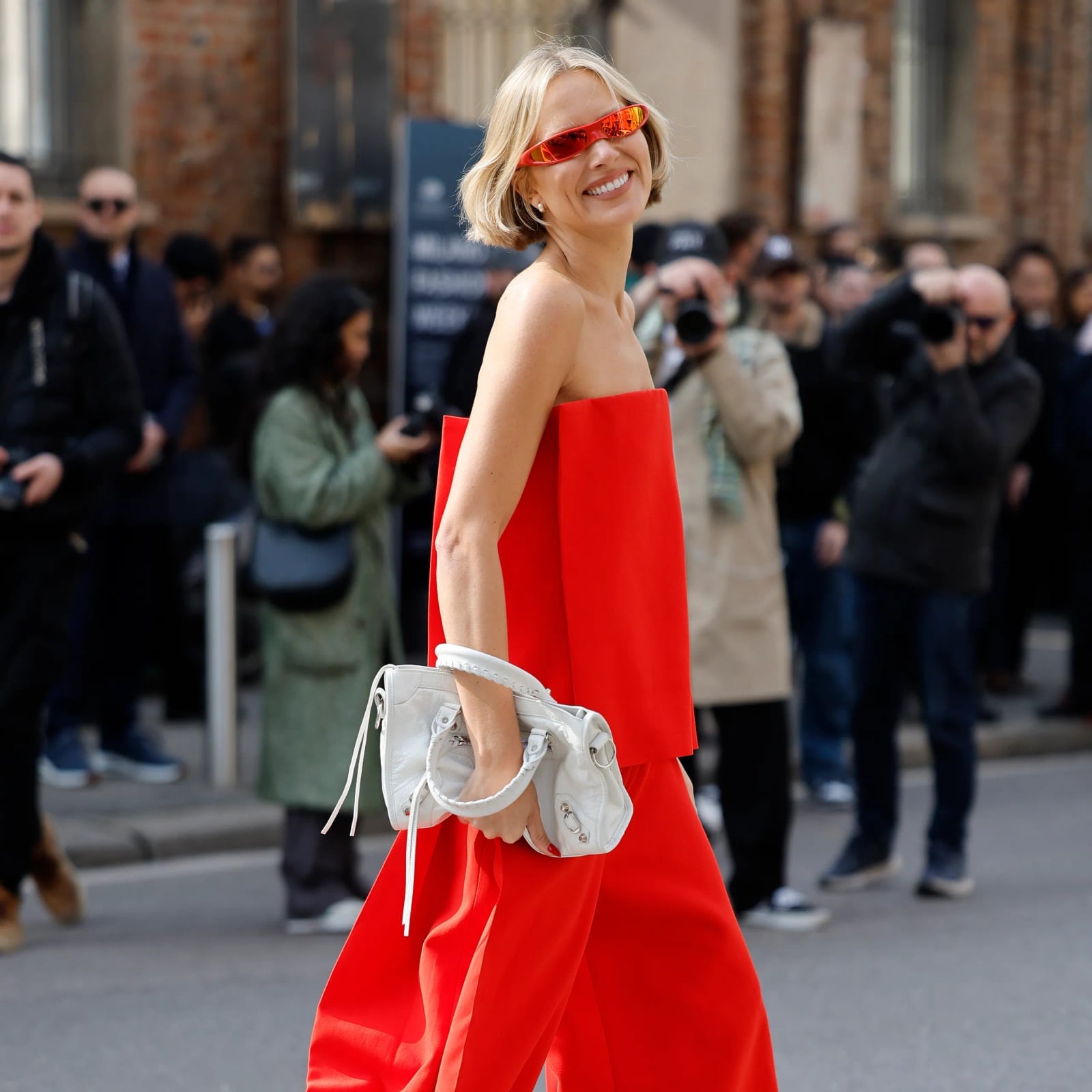 Monochromatic Red Wide-Leg Pants Outfit, Strapless Top Monochromatic Red Wide-Leg Pants Outfit, Strapless Top — Simple Red Pants Outfits