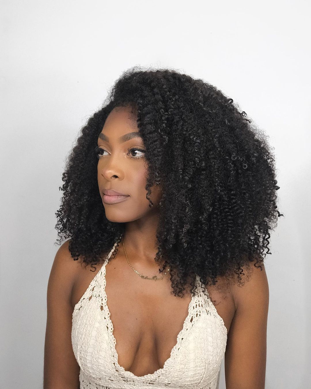 Collarbone Voluminous Curls With Middle Part — Simple Sew in Hairstyles