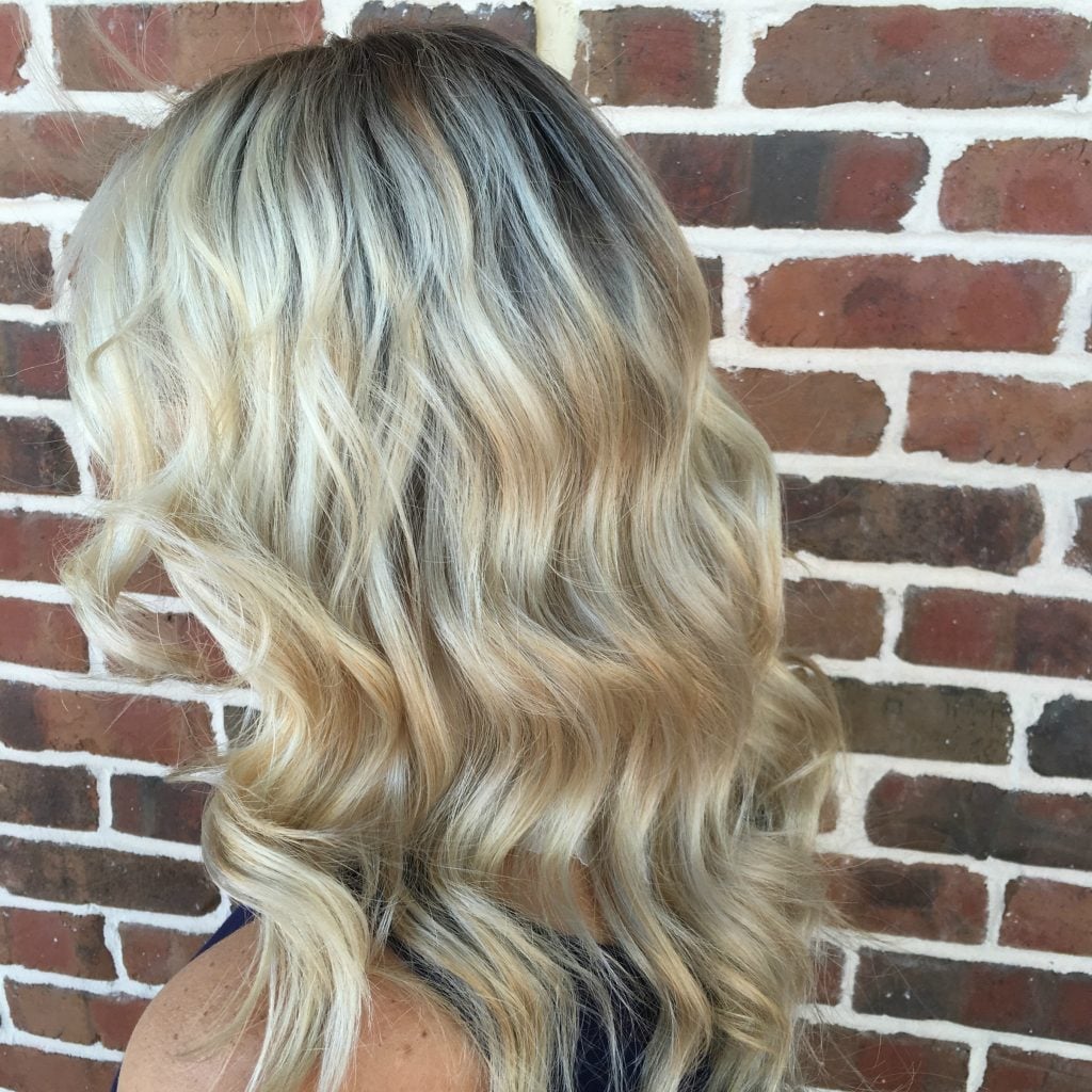 Wavy Blonde Hair With Shadow Root and Blue Top — Simple Shadow Root