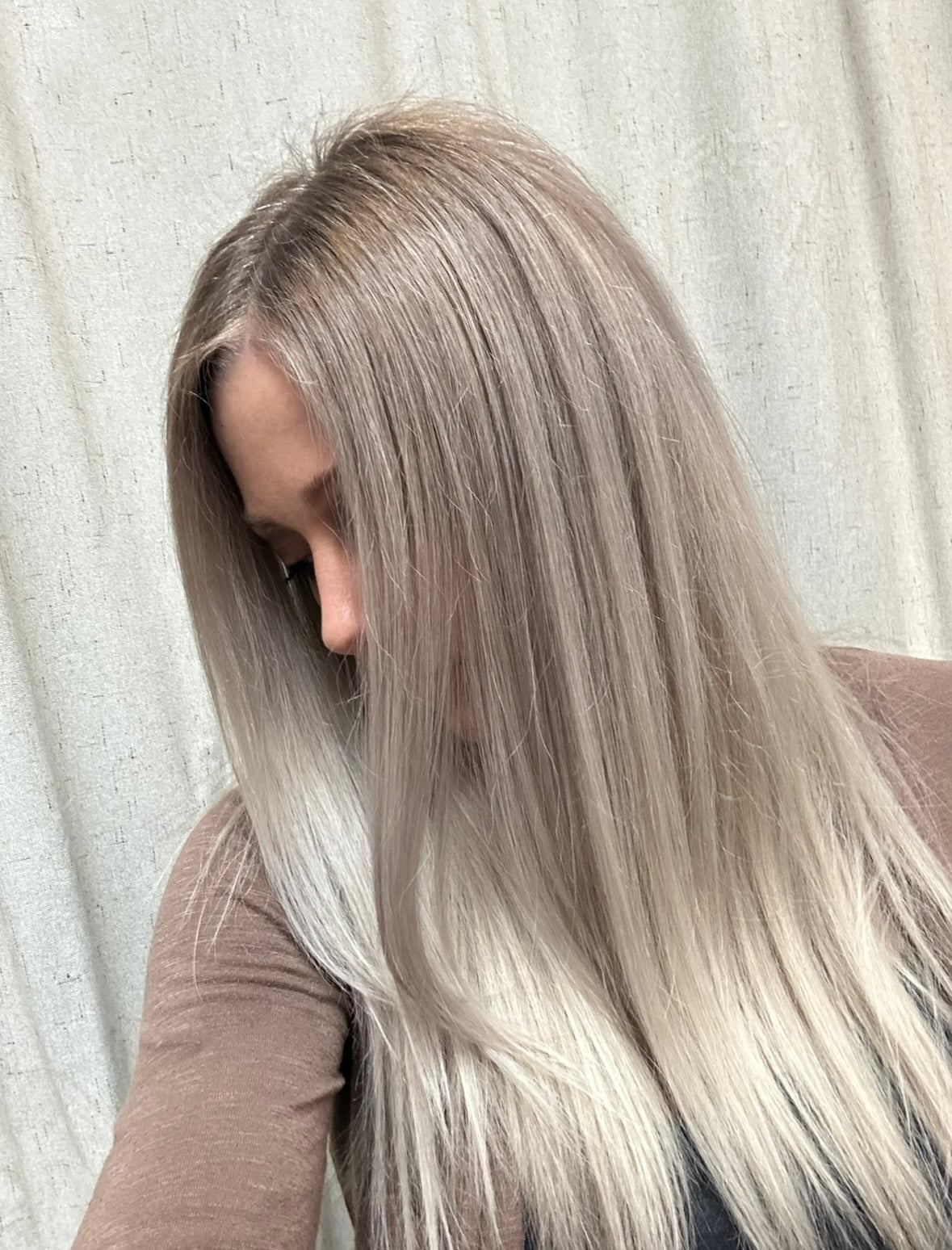Blended Root Color With Subtle Shadowing — Simple Shadow Root