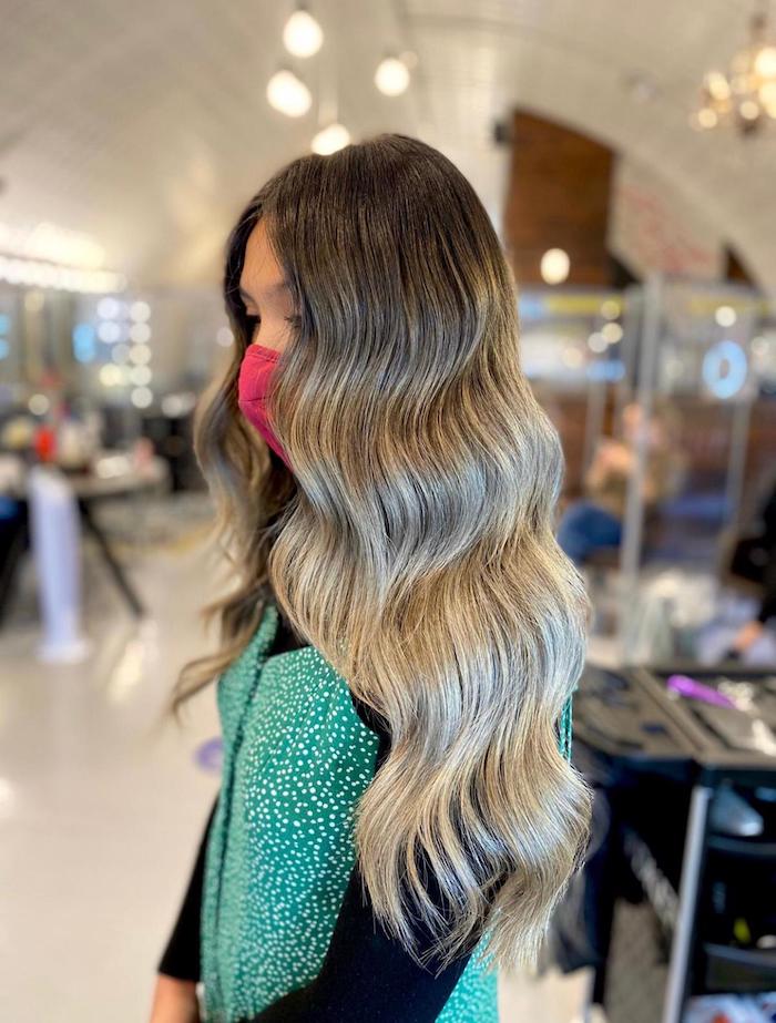 Very Long Wavy Hair With Shadow Root and Patterned Dress — Simple Shadow Root