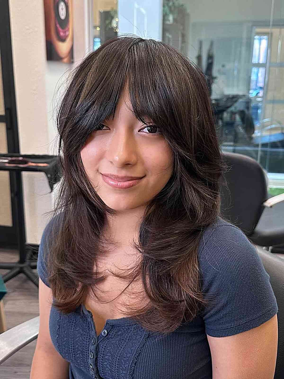 Collarbone Length Shag With Blunt Bangs, Wavy — Simple Shag Hair