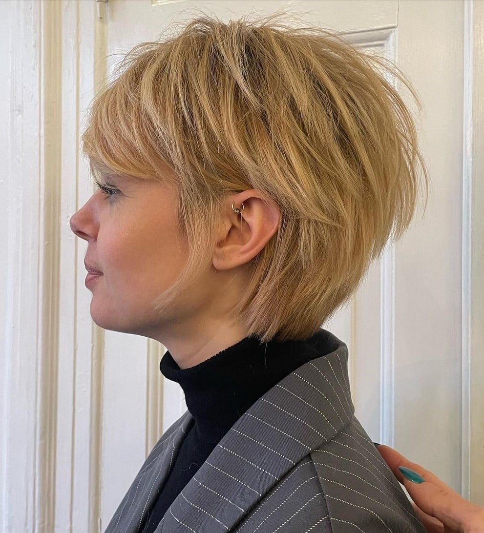 Ear Length Shag With Wispy Bangs Ear Length Shag With Wispy Bangs — Simple Short Haircuts