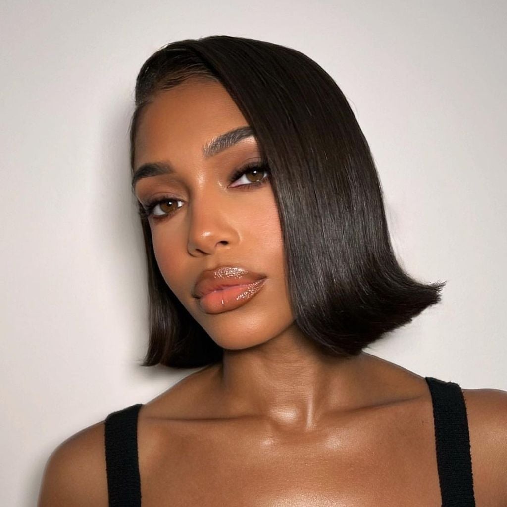 Chin Length Bob With Subtle Balayage Chin Length Bob With Subtle Balayage — Simple Short Haircuts