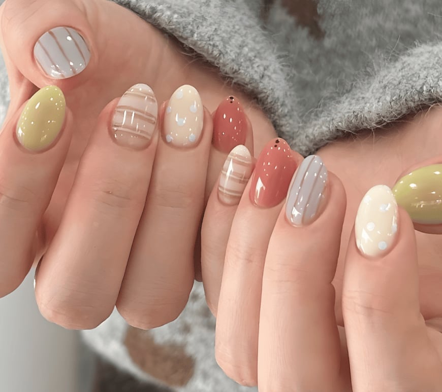 Mixed Pale Yellow Coral Beige Stripe Dot Short Oval Nails — Simple Short Nail Art