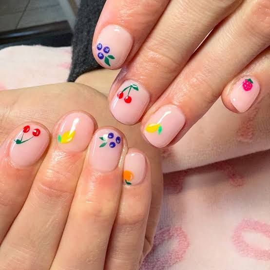 Light Pink Fruit Art Short Round Nails — Simple Short Nail Art