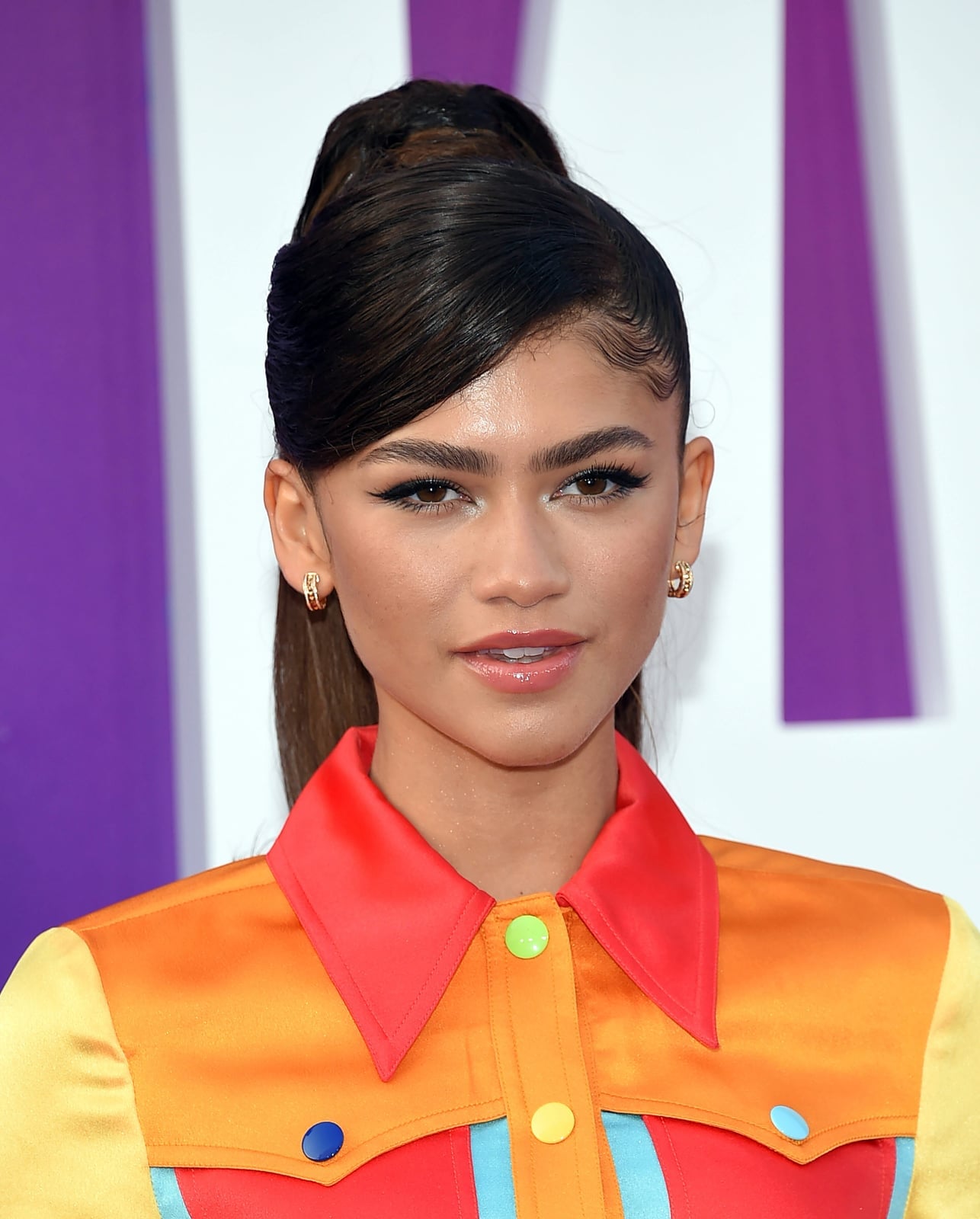 Collarbone Medium Brown Wavy with Feathered Side Bangs Collarbone Medium Brown Wavy with Feathered Side Bangs — Simple Side Bangs Hairstyles