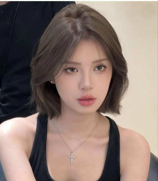Chin Length Deep Brown Bob Straight Side Bangs Chin Length Deep Brown Bob Straight Side Bangs — Simple Side Bangs Hairstyles