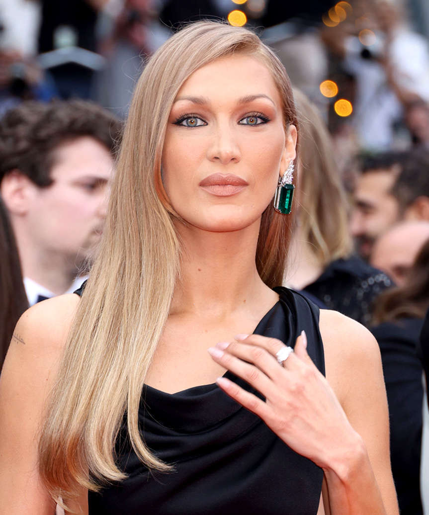 Mid-Back Ash Blonde With Glossy Finish — Simple Side Part Hairstyles