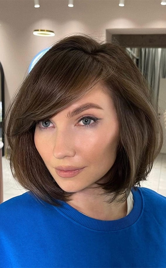 Chin Length Bob With Face-Framing Layers — Simple Side Part Hairstyles