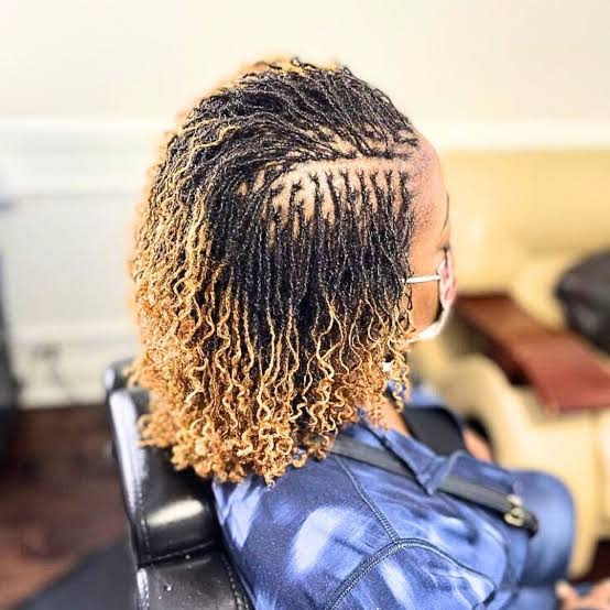 Shoulder Wavy Sister Locs Two-Tone Color — Simple Sister Locs