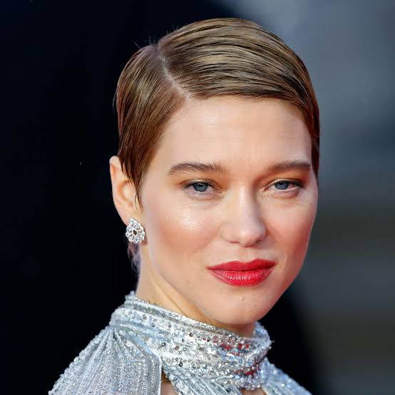 Pixie Cut Side Swept Bangs Light Brown Pixie Cut Side Swept Bangs Light Brown — Simple Slicked Back Hair