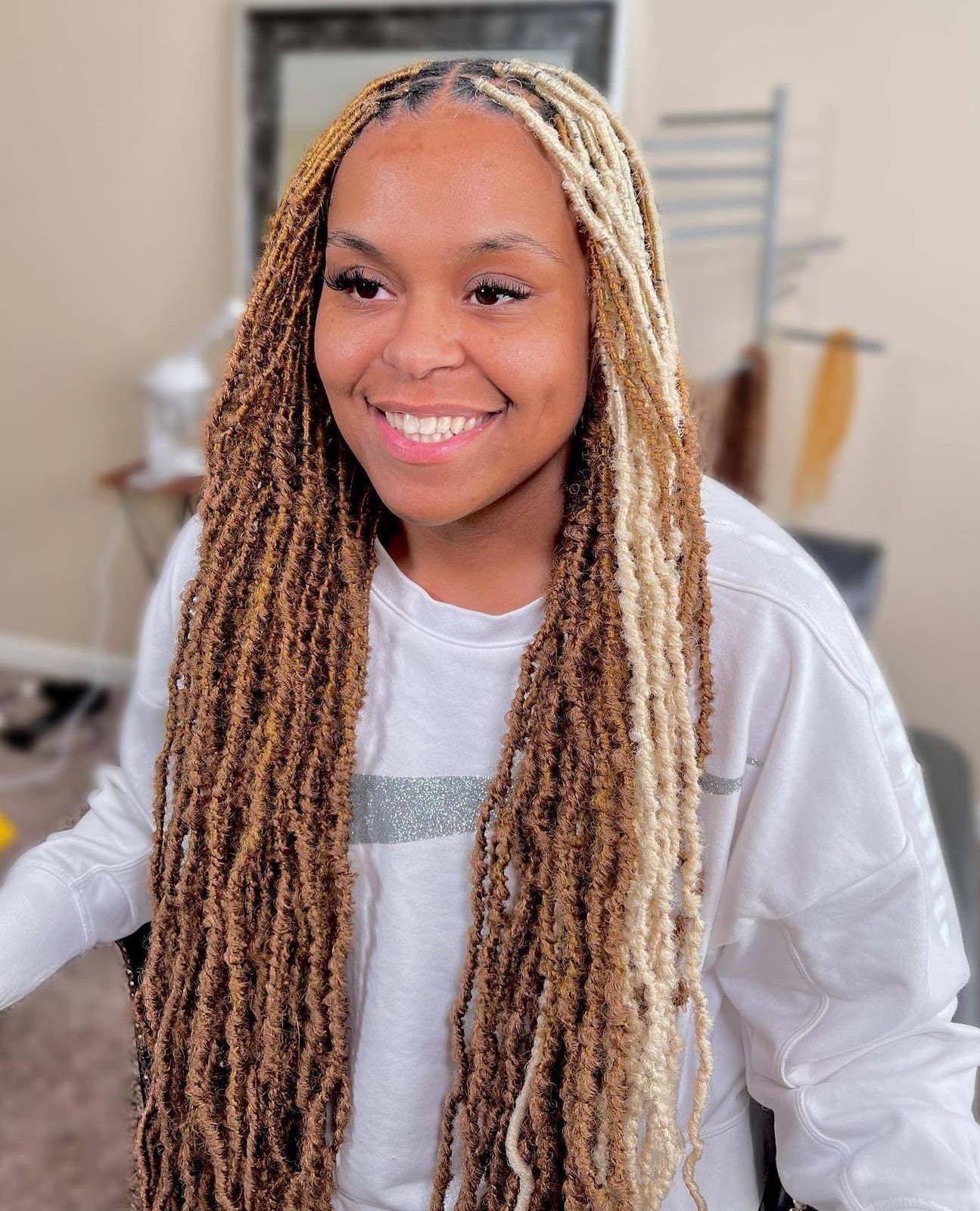 Mid-Back Locs Brown Blonde Highlights Wavy Ends Mid-Back Locs Brown Blonde Highlights Wavy Ends — Simple Soft Locs Hairstyles