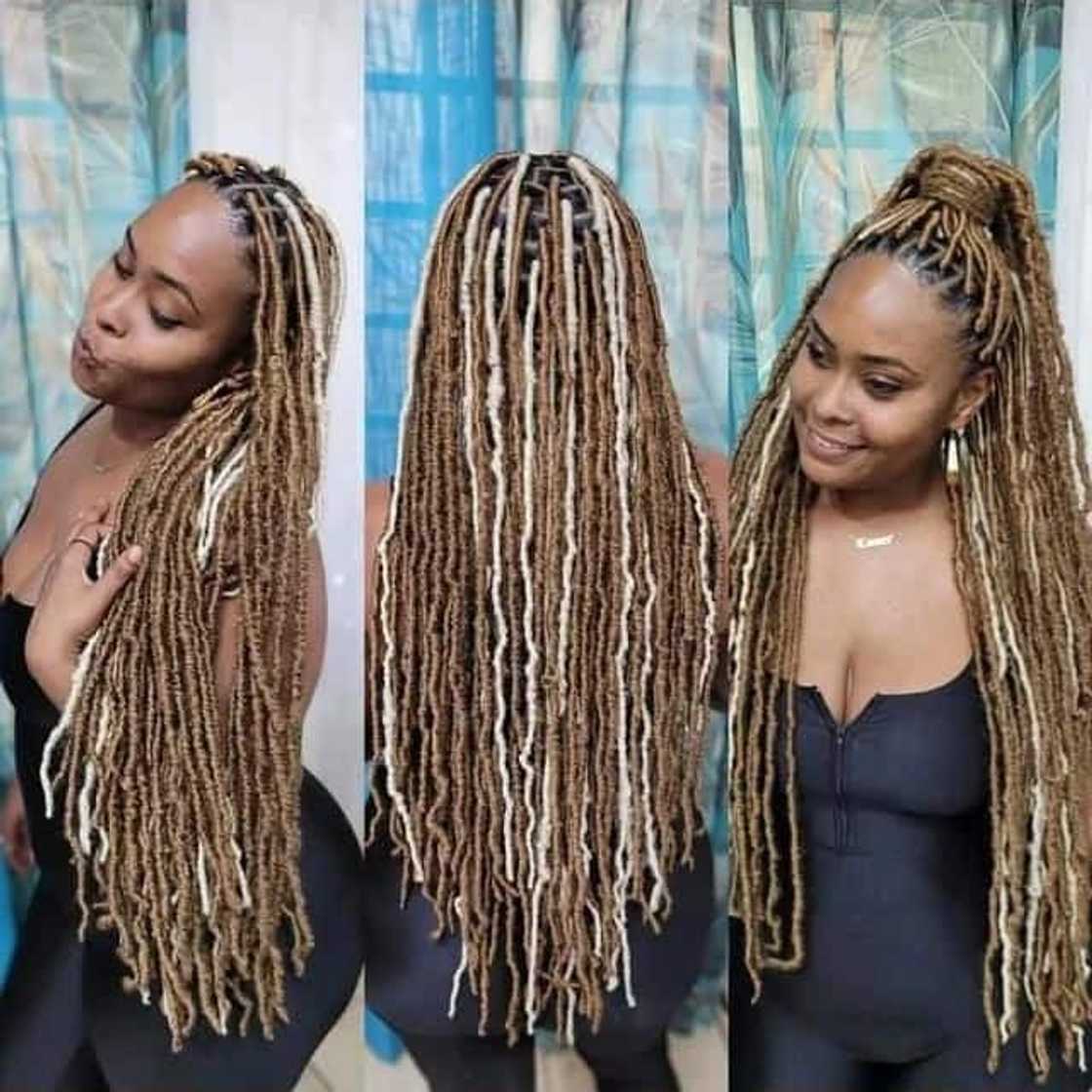 Collarbone Wavy Locs Mixed Color With Bangs Collarbone Wavy Locs Mixed Color With Bangs — Simple Soft Locs Hairstyles