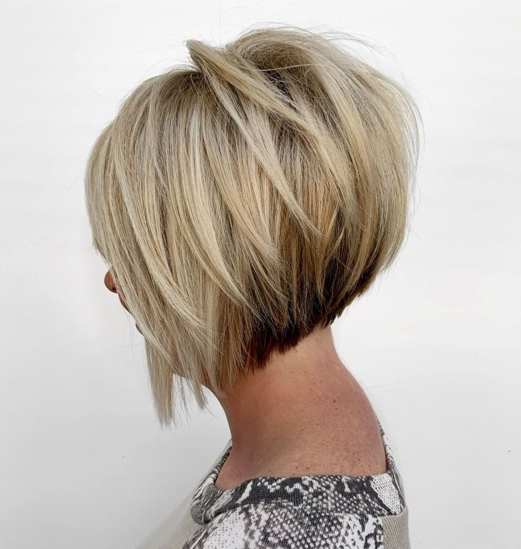 Voluminous Collarbone Stacked Bob — Simple Stacked Bob